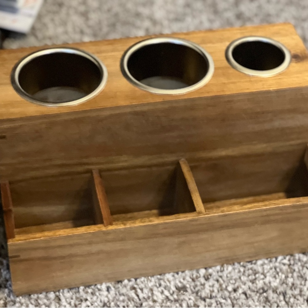 Bathroom organizer